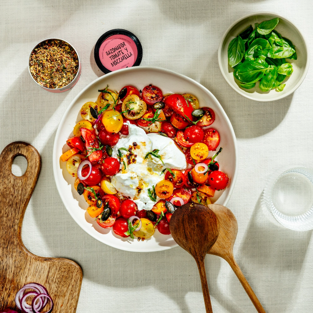 Ensalada de tomate y burrata